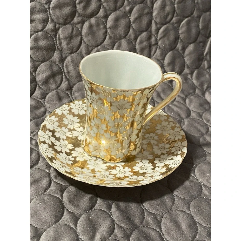VNTG c1940's Cherry Blossom Porcelain Demitasse Tea/Coffee cup Saucer Gold Gilt